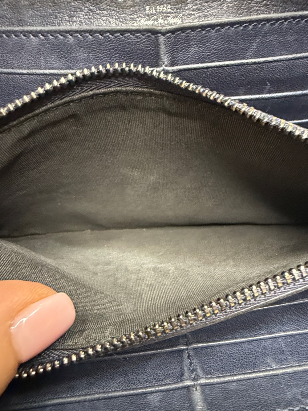 Jimmy Choo Black Leather Star-Embellished Zip Wallet - Picture 7 of 7
